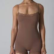 Hoopoe – Comfort and Practicality Seamless Lace Bodysuit