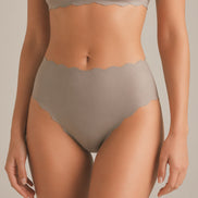 Barnacle-Seamless Mid-Rise Brief